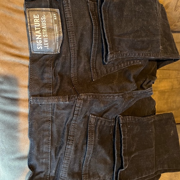 Men’s/ young men’s- W28 L30 Black Levi jeans - Picture 3 of 4